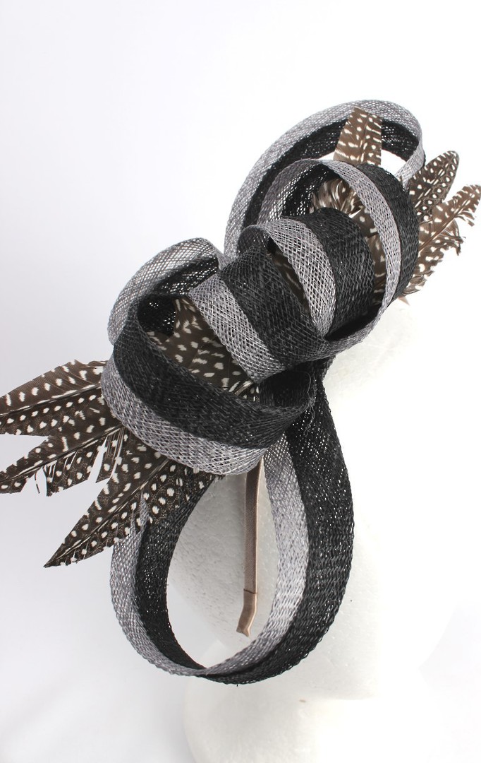 Stunning fascinator w looped ivory and blk sinamay petals and speckled feather flower   Style : HS/3014 image 0